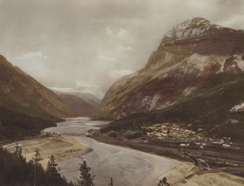 Field, British Columbia und Mount Stephen von Byron Hill Harmon