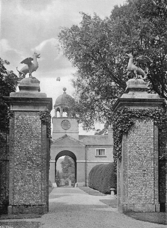 Der Eingang von Charles Latham
