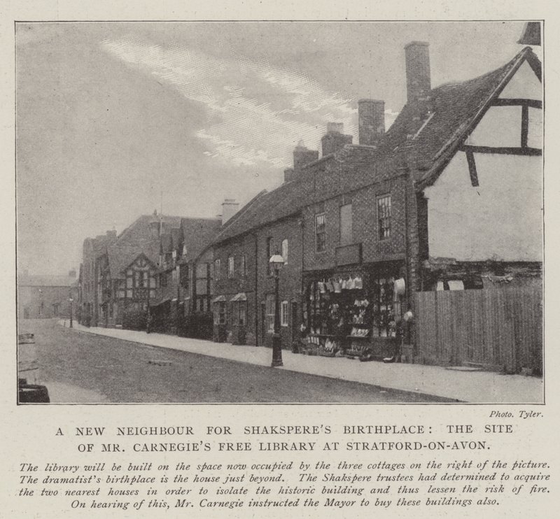 Ein neuer Nachbar für Shakespeares Geburtshaus, der Standort von Mr. Carnegies Freier Bibliothek in Stratford-on-Avon von English Photographer