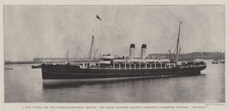 Ein neues Schiff für den Harwich-Antwerpen-Dienst, der Passagierdampfer Brüssel der Great Eastern Railway Company von English Photographer
