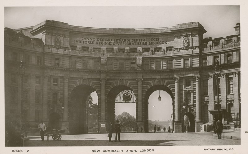 Admiralty Arch, The Mall, London von English Photographer