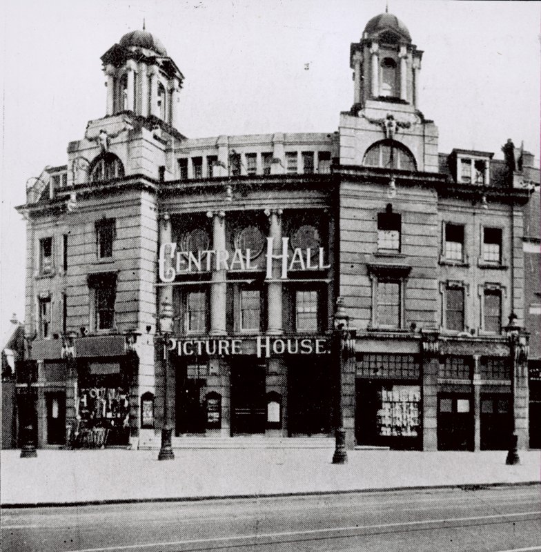Central Hall Picture House, Bromley Road, Catford von English Photographer