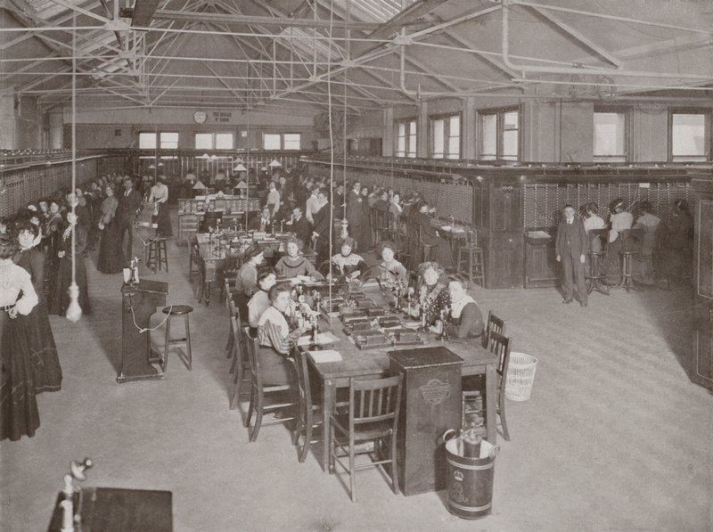 Zentraler Londoner Post Office Telefon Exchange, Carter Lane, East Central von English Photographer