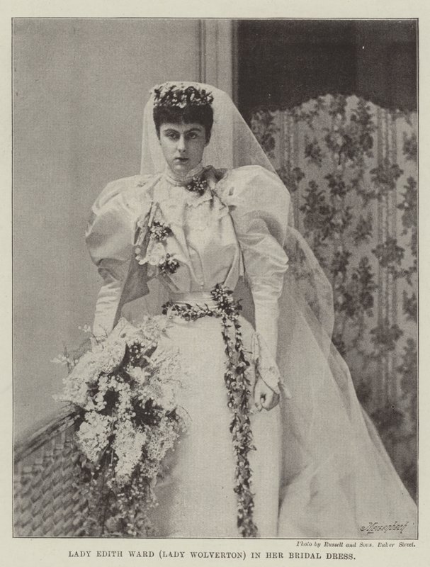 Lady Edith Ward (Lady Wolverton) in ihrem Brautkleid von English Photographer