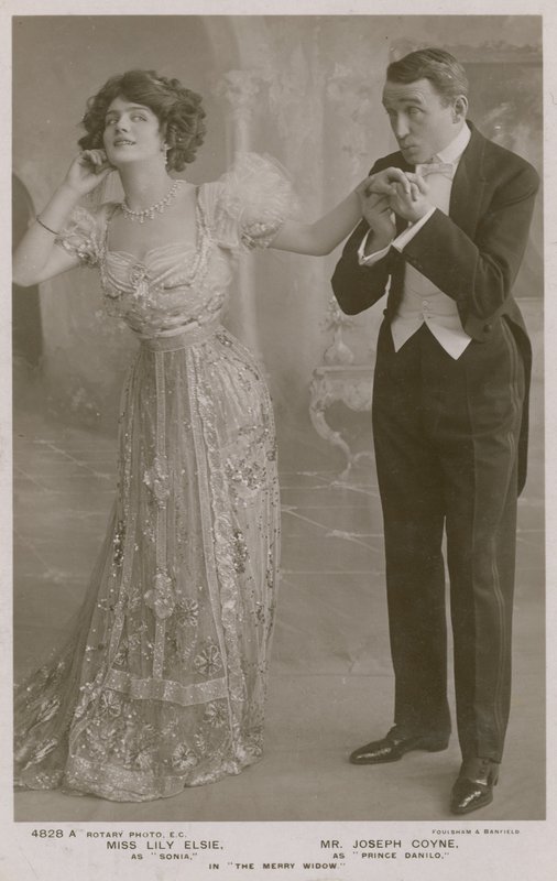 Lily Elsie und Joseph Coyne in Die lustige Witwe von English Photographer