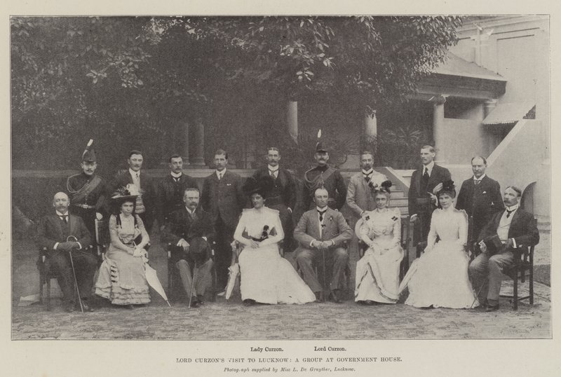 Lord Curzons Besuch in Lucknow, eine Gruppe im Regierungshaus von English Photographer