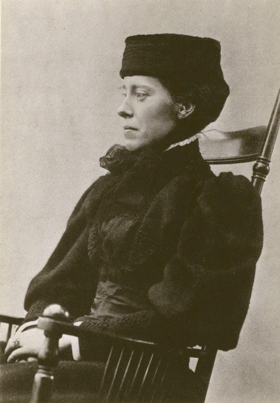 Mary Kingsley, Porträt, sitzend, mit Hut von English Photographer