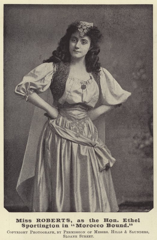 Miss Roberts als die ehrenwerte Ethel Sportington in Morocco Bound von English Photographer
