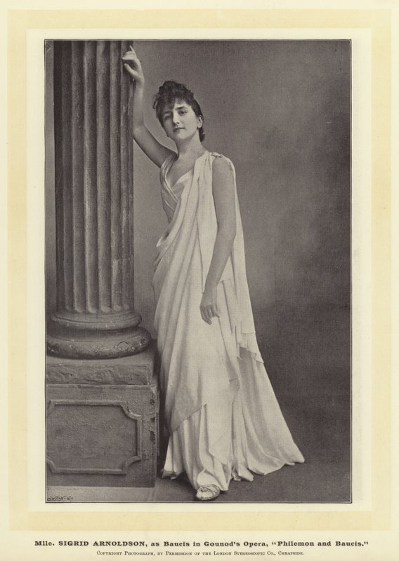 Mlle Sigrid Arnoldson als Baucis in Gounods Oper, Philemon und Baucis von English Photographer