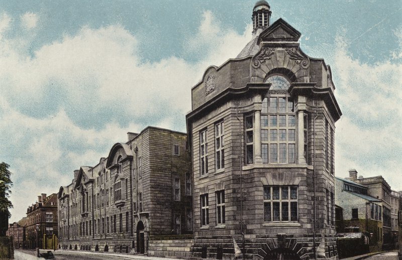 Neue Medizinische Schule und Humphry Museum von English Photographer