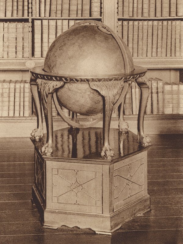 Oxford: Oriel College, Ein Globus aus dem 18. Jahrhundert in der Bibliothek von English Photographer