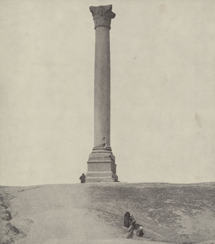 Pompeius-Säule, errichtet zu Ehren von Diokletian von English Photographer