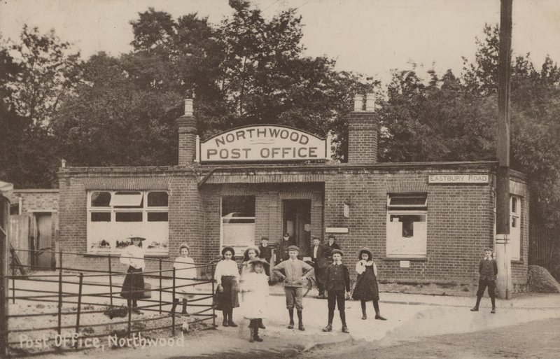 Postamt, Northwood, London von English Photographer