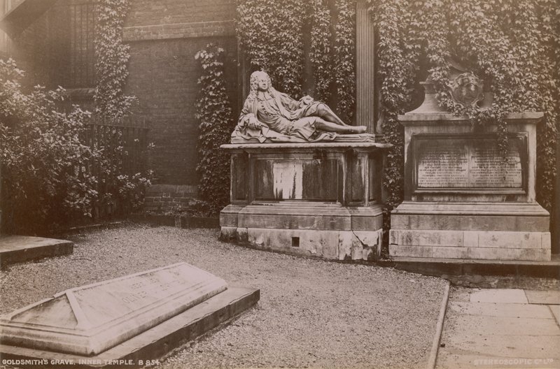 Postkarte mit dem Grab von Oliver Goldsmith im Inner Temple von English Photographer