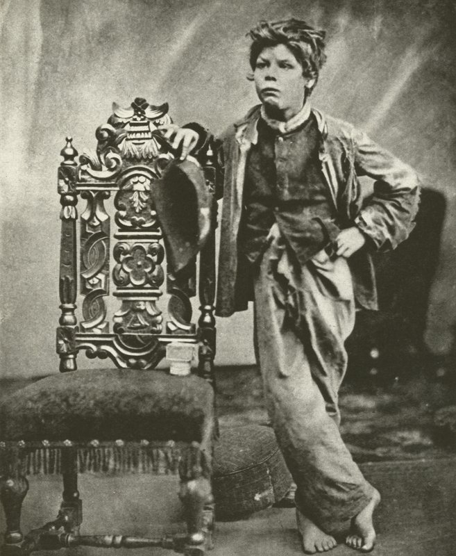 Armschule Junge im Jahr 1860 von English Photographer
