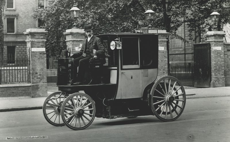 Elektrische Taxis, 1897-1900 von English Photographer