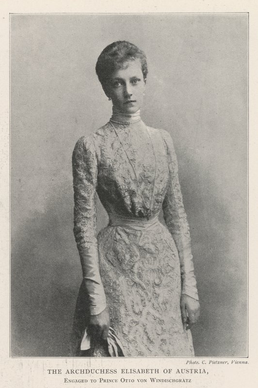 Die Erzherzogin Elisabeth von Österreich, verlobt mit Prinz Otto von Windischgrätz von English Photographer