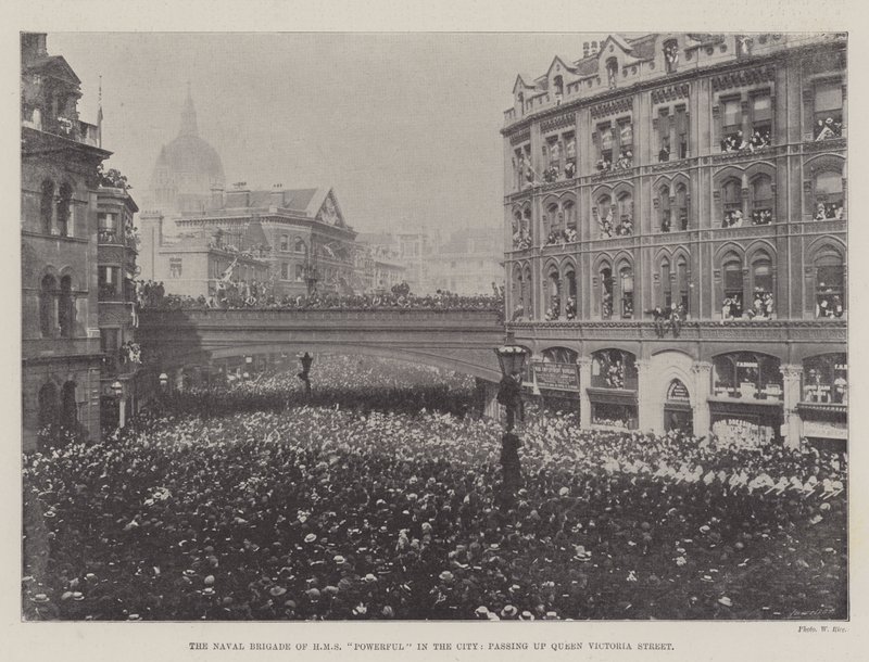 Die Marinebrigade der HMS Powerful in der Stadt, die Queen Victoria Street hinaufziehend von English Photographer