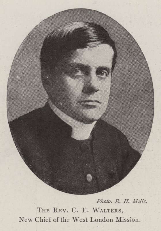 Der Reverend C. E. Walters, neuer Leiter der West London Mission von English Photographer