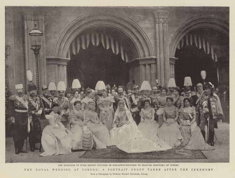 Die königliche Hochzeit in Coburg, eine Porträtgruppe nach der Zeremonie von English Photographer