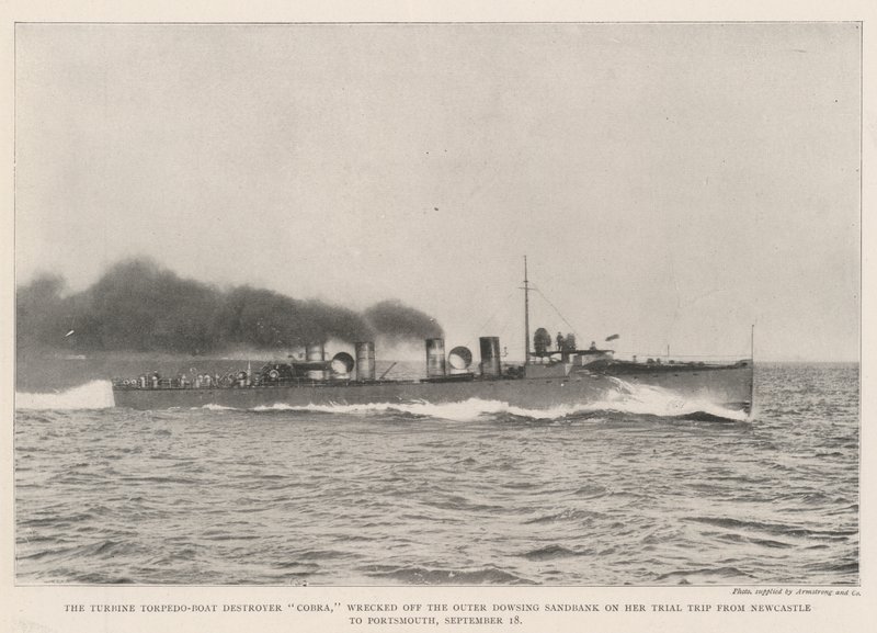 Der Turbinen-Torpedoboot-Zerstörer Cobra, vor der Outer Dowsing Sandbank auf ihrer Probefahrt von Newcastle nach Portsmouth, 18. September, gestrandet von English Photographer