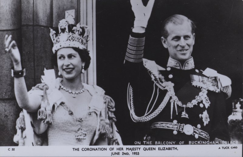 Die Krönung Ihrer Majestät Königin Elizabeth, 2. Juni 1953 von English Photographer