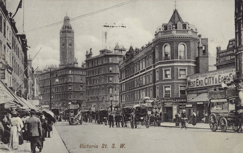 Victoria St, S W von English Photographer