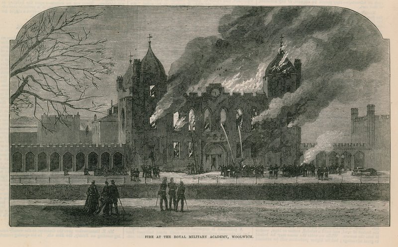 Feuer an der Königlichen Militärakademie in Woolwich von English School