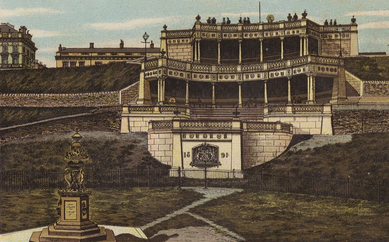 Plymouth: Die Kolonnade auf dem Hoe von English School