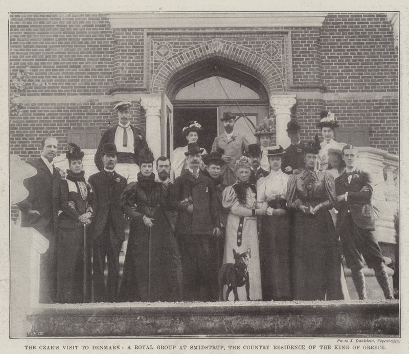 Der Besuch des Zaren in Dänemark, eine königliche Gruppe in Smidstrup, dem Landsitz des Königs von Griechenland (Gravur) von English School