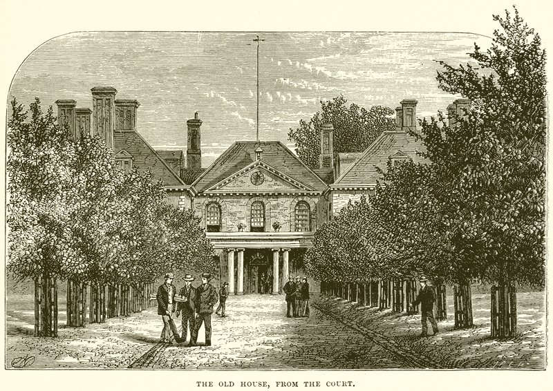 Das alte Haus, vom Hof aus von English School
