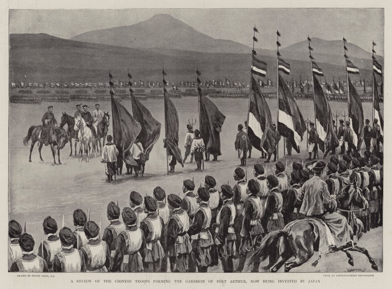 Eine Überprüfung der chinesischen Truppen, die die Garnison von Port Arthur bilden, die jetzt von Japan belagert wird von Frank Dadd