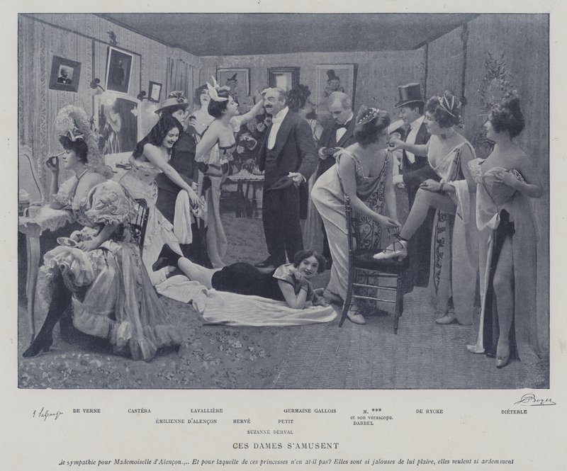Schauspielerinnen amüsieren sich in den Umkleideräumen des Theatre des Varietes, Paris von French Photographer
