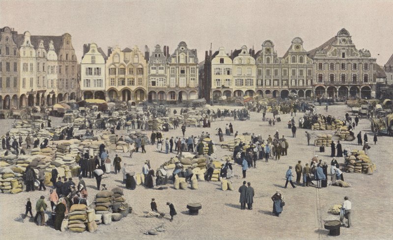 Arras, Der große Platz, ein Markttag von French Photographer