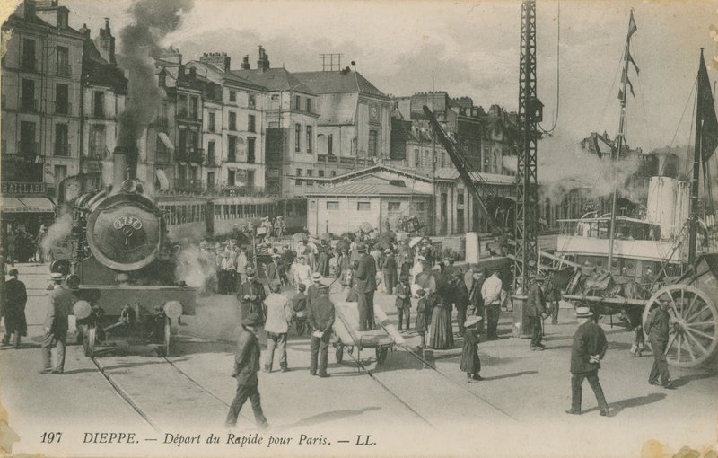 Abfahrt des Paris-Express von Dieppe. Postkarte von 1913. von French Photographer