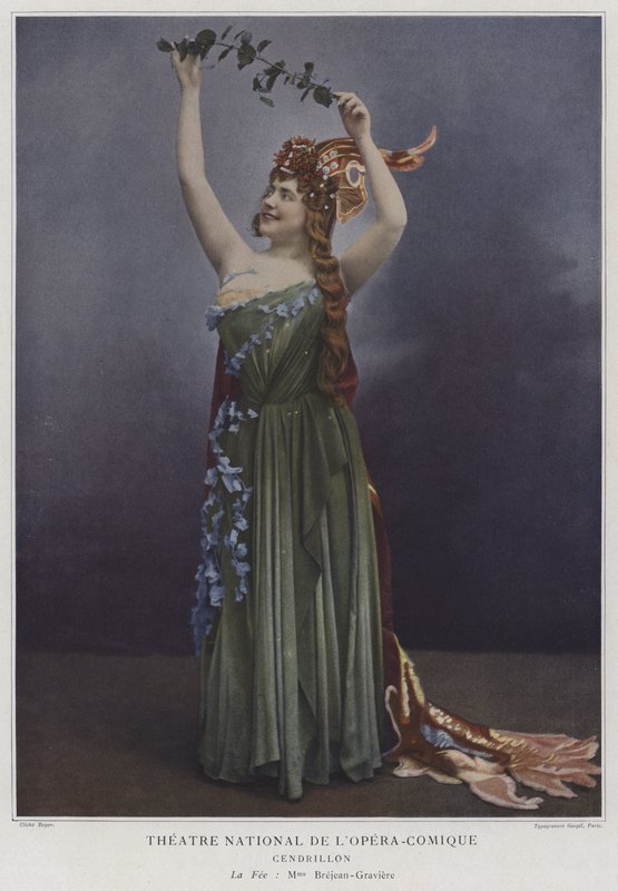 Georgette Brejean-Graviere als die Fee in Cendrillon von French Photographer