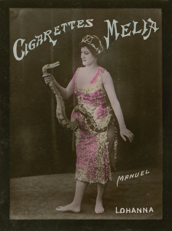 Lohanna, Mädchen mit Schlange von French Photographer