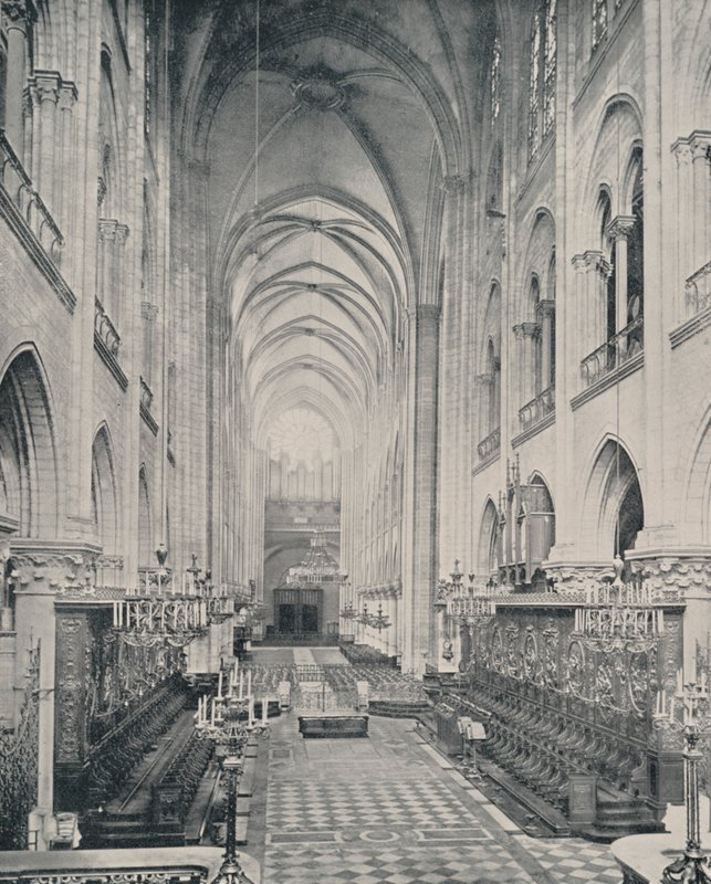 Paris: Das Innere der Kathedrale Notre Dame von French Photographer