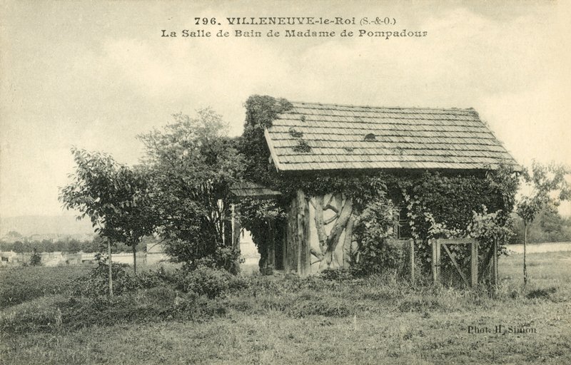 Villeneuve-Le-Roi, Das Badezimmer von Madame de Pompadour von French Photographer
