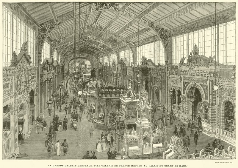 Die große zentrale Galerie, genannt Galerie der Dreißig Meter, im Palais du Champ de Mars von French School