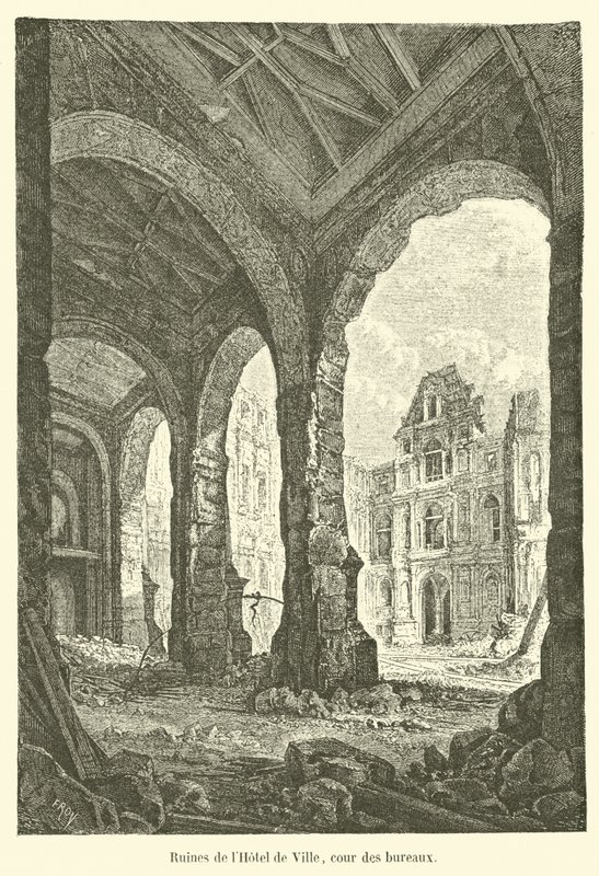 Ruinen des Hôtel de Ville, Bürohof von French School