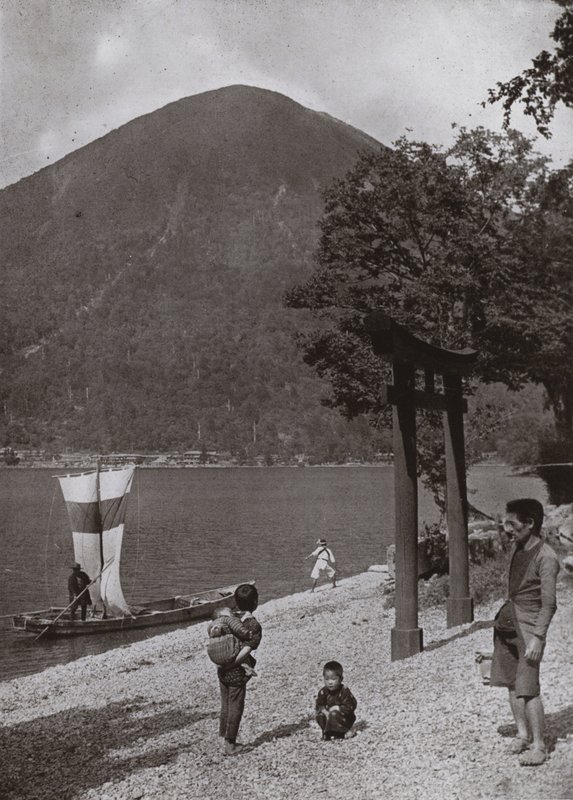 Nantai-zan und See Chuzenji von Herbert Ponting