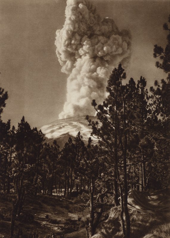 Mexiko: Ausbruch des Popocatepetl, gesehen von Tlamacas von Hugo Brehme