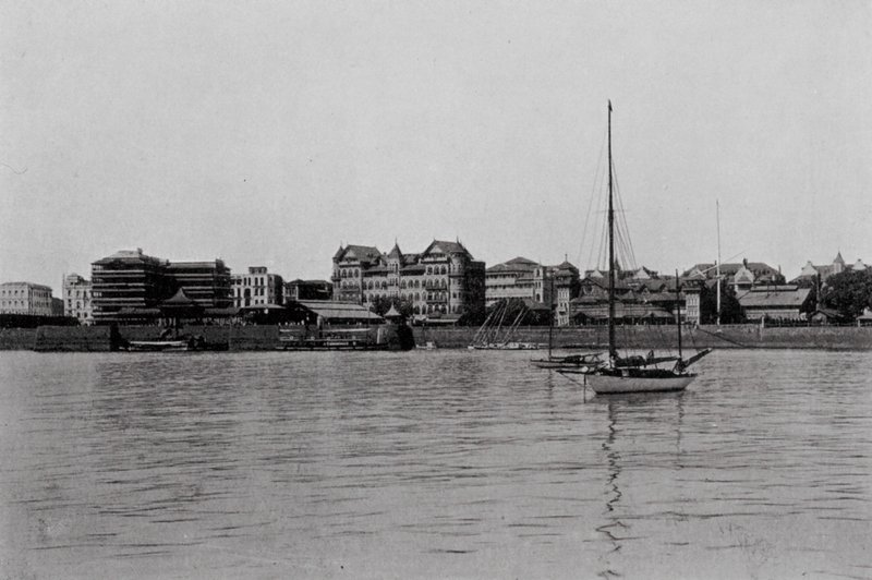 Indien: Ein Blick auf Bombay vom Hafen von Indian photographer