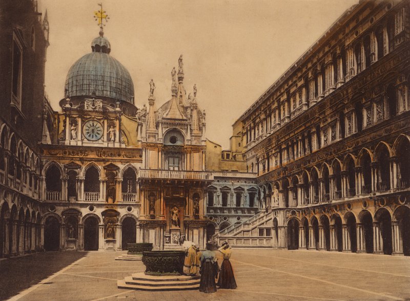 Venedig: Innenhof des Dogenpalastes von Italian Photographer