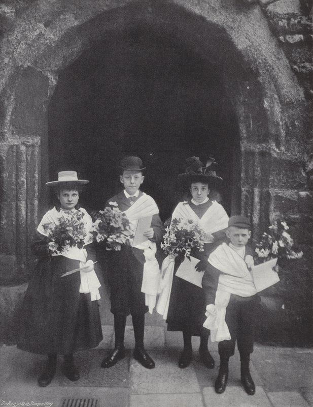 Verteilung des Maundy-Geldes, Kinder des königlichen Almosenamtes von J. Benjamin Stone