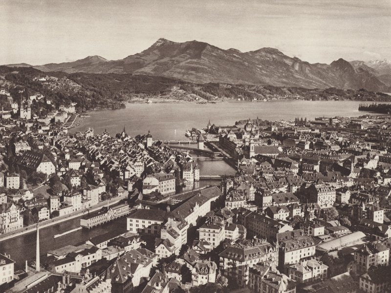 Schweiz: Luzern, vom Gutsch, Blick auf den See und den Rigi von Jean Gaberell