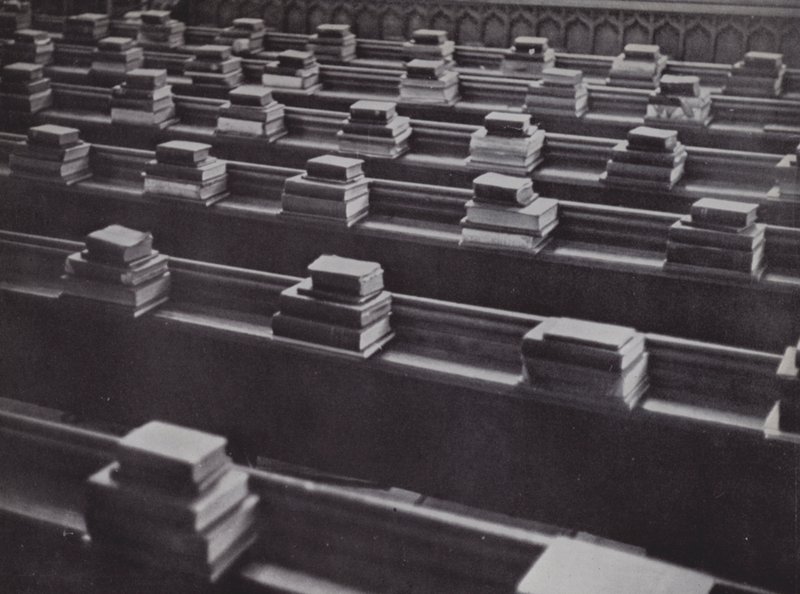 Bücher in der Kapelle, Eton von Laszlo Moholy Nagy