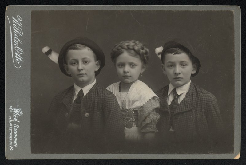 Porträt von drei österreichischen Kindern von Austrian Photographer