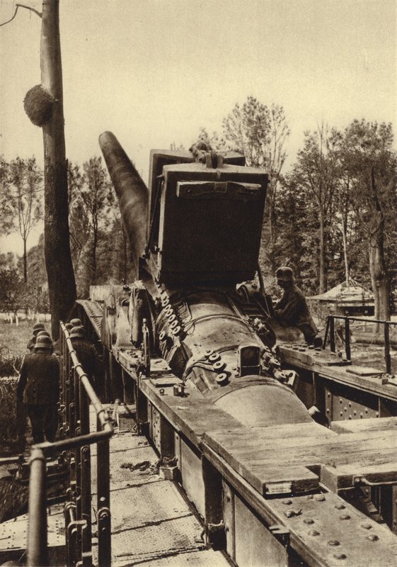 Deutsche 380-mm-Eisenbahngeschütz vom Typ, der bei den Bombardierungen von Verdun und Dünkirchen, Frankreich, im Ersten Weltkrieg verwendet wurde von Photographer German